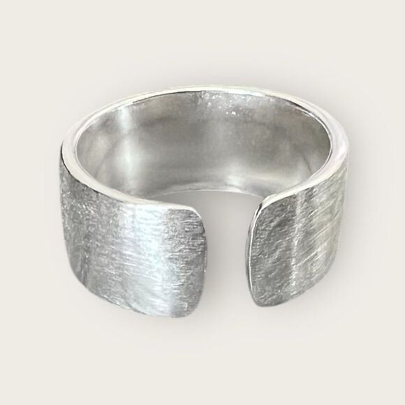 Thumb ring adjustable size, stamped .925 - Picture 4 of 9